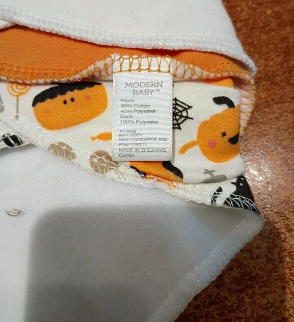 Modern Baby Halloween Themed Headbands And Bibs Set